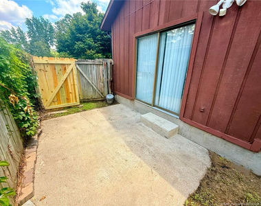 6868 Candlewood Drive - Photo Thumbnail 14
