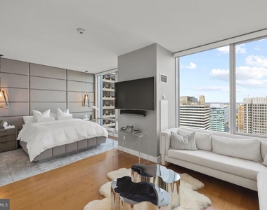 1414 S Penn Square - Photo Thumbnail 18
