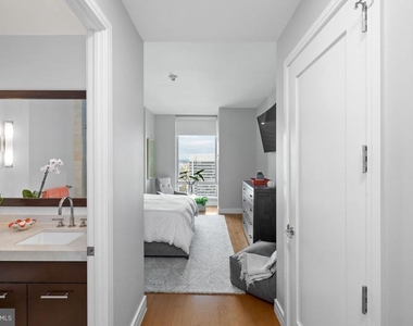 1414 S Penn Square - Photo Thumbnail 30