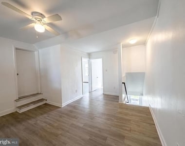 2603 E Somerset Street - Photo Thumbnail 8