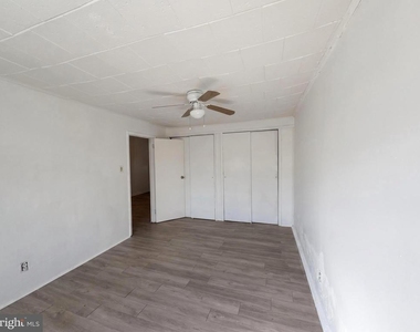 2603 E Somerset Street - Photo Thumbnail 13