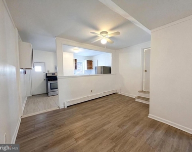 2603 E Somerset Street - Photo Thumbnail 4