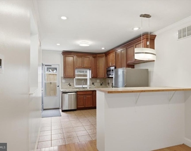 2653 S 6th Street - Photo Thumbnail 8