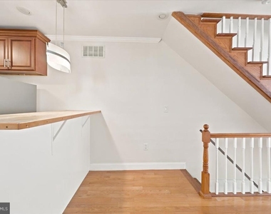 2653 S 6th Street - Photo Thumbnail 5