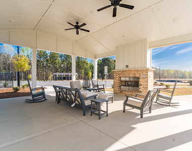 370 Freestall Drive - Photo Thumbnail 23