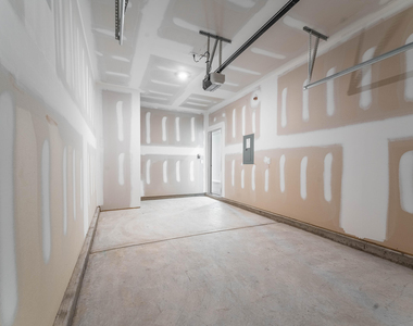 370 Freestall Drive - Photo Thumbnail 18