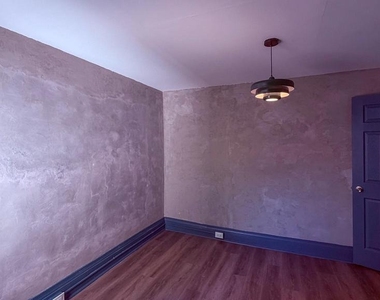 2213 E Thompson Street - Photo Thumbnail 14