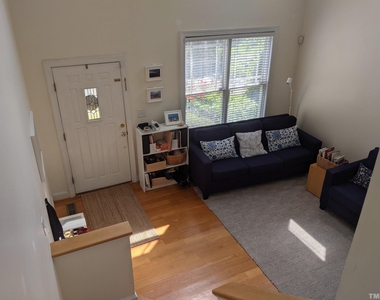 200 Charleston Lane - Photo Thumbnail 2