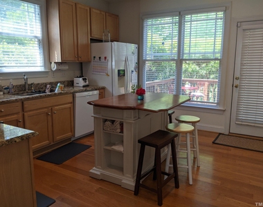 200 Charleston Lane - Photo Thumbnail 8