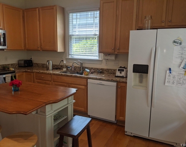 200 Charleston Lane - Photo Thumbnail 11