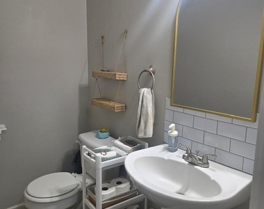 815 Homestead Park Drive - Photo Thumbnail 5