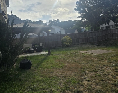 815 Homestead Park Drive - Photo Thumbnail 11