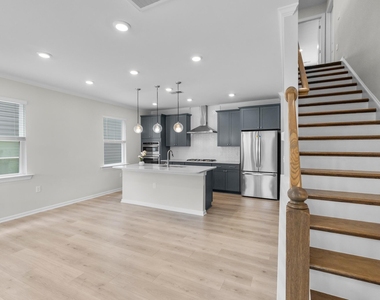 2466 Hutch Lane - Photo Thumbnail 16