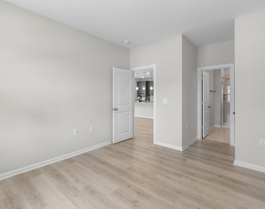 2466 Hutch Lane - Photo Thumbnail 14