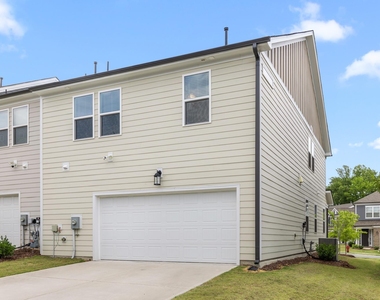 2466 Hutch Lane - Photo Thumbnail 38