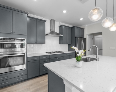 2466 Hutch Lane - Photo Thumbnail 6