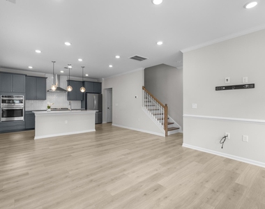 2466 Hutch Lane - Photo Thumbnail 4