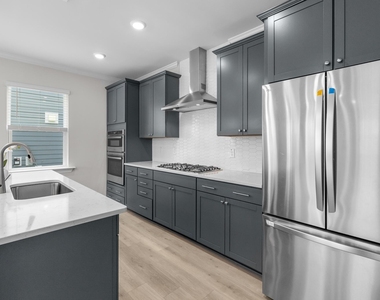 2466 Hutch Lane - Photo Thumbnail 7
