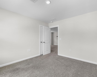 2466 Hutch Lane - Photo Thumbnail 33