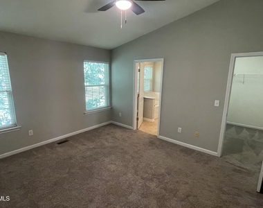 2910 Barrymore Street - Photo Thumbnail 9