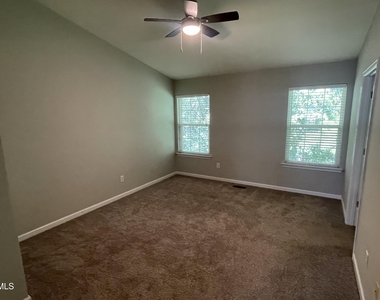 2910 Barrymore Street - Photo Thumbnail 8