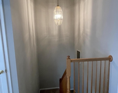2910 Barrymore Street - Photo Thumbnail 7