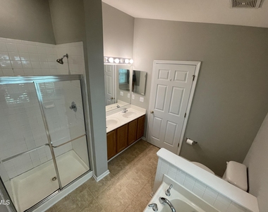 2910 Barrymore Street - Photo Thumbnail 11