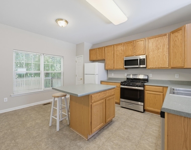 2910 Barrymore Street - Photo Thumbnail 9