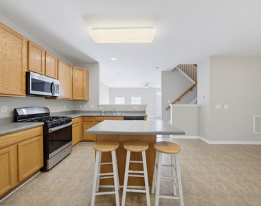 2910 Barrymore Street - Photo Thumbnail 12