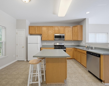 2910 Barrymore Street - Photo Thumbnail 8