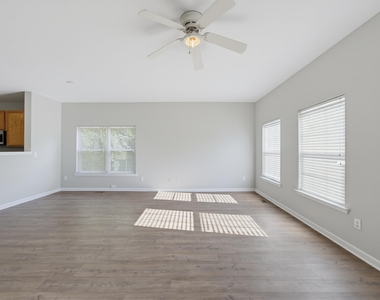 2910 Barrymore Street - Photo Thumbnail 5