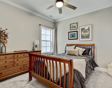244 Chateau Way - Photo Thumbnail 7
