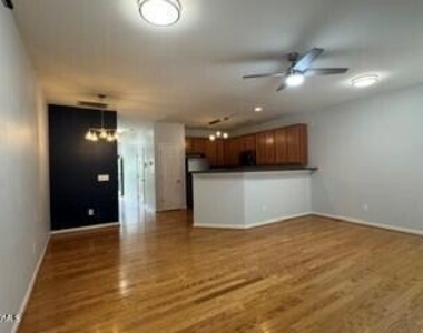 1401 Stone Manor Drive - Photo Thumbnail 7