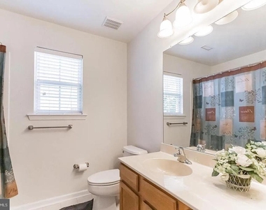 618 Sunderland Avenue - Photo Thumbnail 16