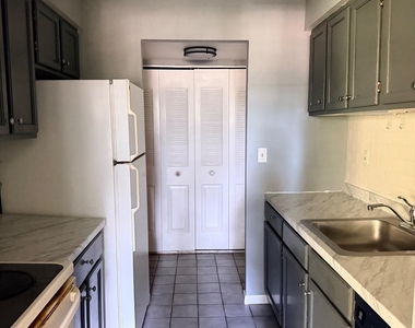 3315 Valley Drive - Photo Thumbnail 2