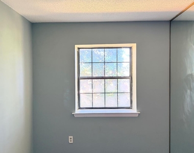 3315 Valley Drive - Photo Thumbnail 3