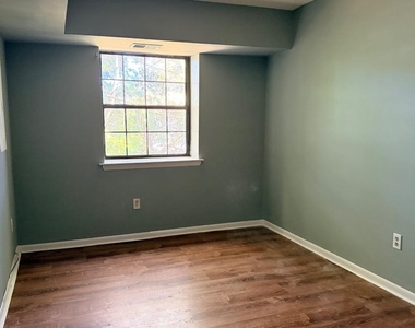 3315 Valley Drive - Photo Thumbnail 8
