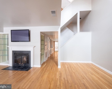 7 Ingham Way - Photo Thumbnail 1