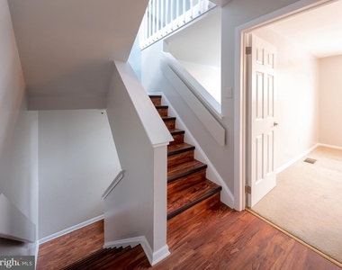 7 Ingham Way - Photo Thumbnail 16