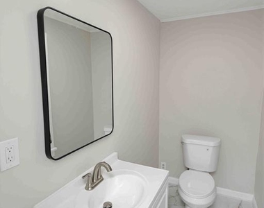 828 Mill St - Photo Thumbnail 10