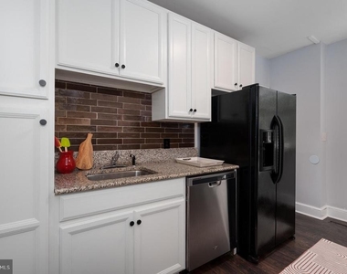 156 Mercer Street - Photo Thumbnail 7