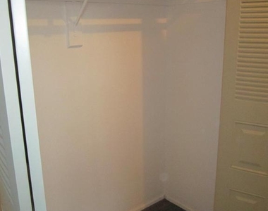 92 Versailles Court - Photo Thumbnail 20
