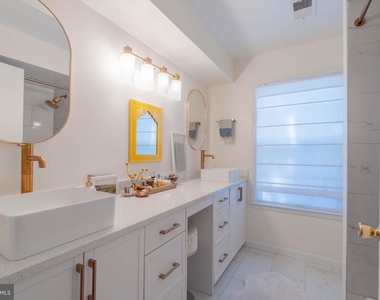 101 Lassen Court - Photo Thumbnail 8
