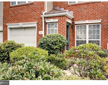 406 Pebble Creek Court - Photo Thumbnail 2