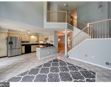 406 Pebble Creek Court - Photo Thumbnail 10