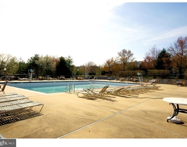 406 Pebble Creek Court - Photo Thumbnail 23