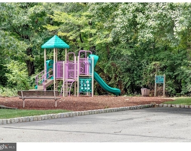 406 Pebble Creek Court - Photo Thumbnail 22