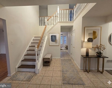 138 Persimmon Street - Photo Thumbnail 2