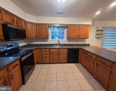138 Persimmon Street - Photo Thumbnail 17