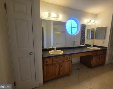 138 Persimmon Street - Photo Thumbnail 42